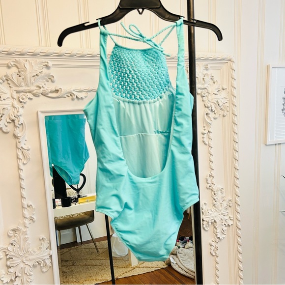 Beautiful Teal One Piece - Picture 4 of 5